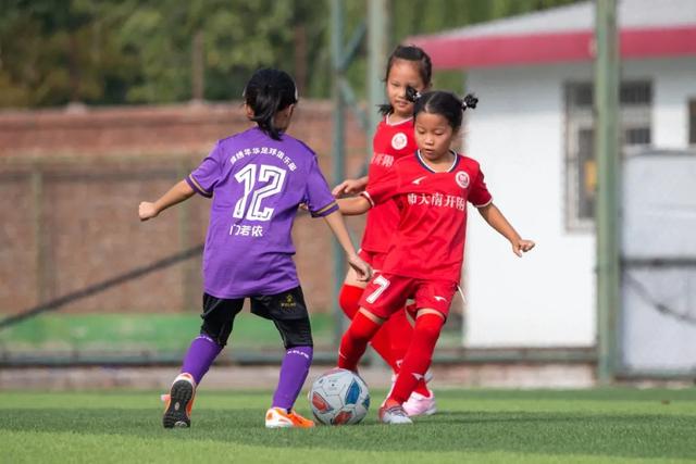 巴萨计划明夏签下哲凯赖什 作为莱万的理想接班人