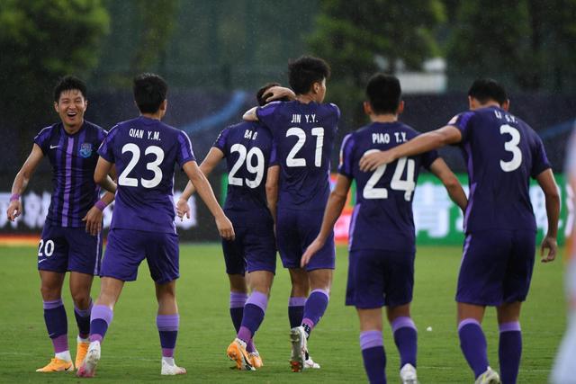 方硕21+8曾凡博20分 北京大胜四川开季三连胜