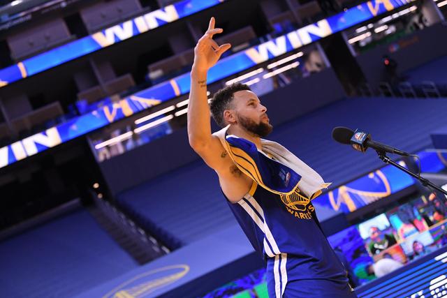 湖人官宣又签一名后卫 上赛季战湖人狂砍23+17